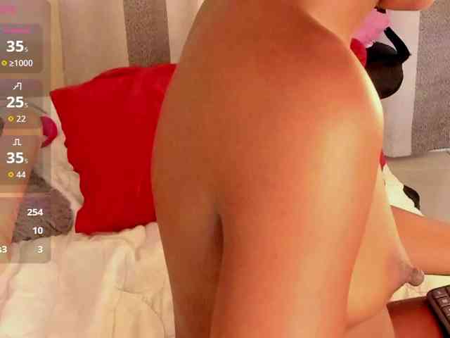 Caryn-Logan webcam