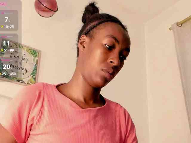 Caryn-Logan webcam