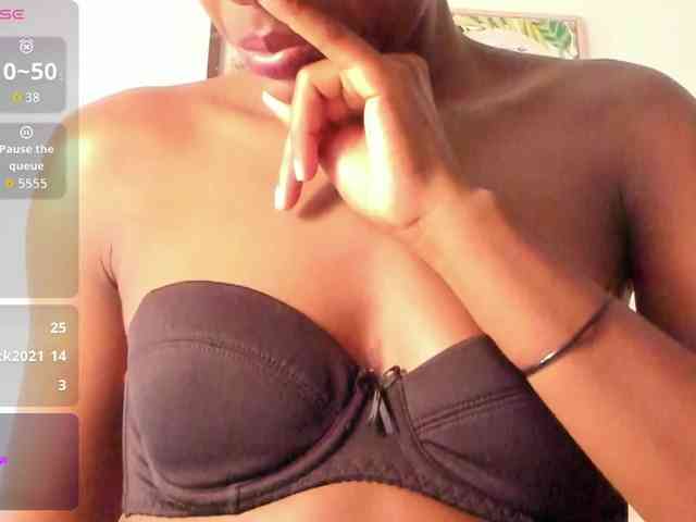 Caryn-Logan Live Webcam on BongaCams