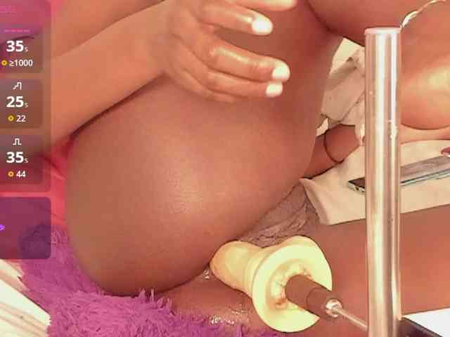Caryn-Logan webcam