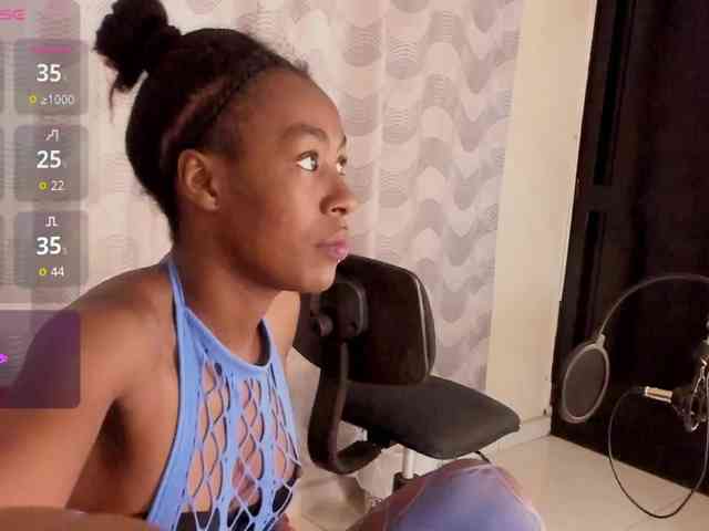 Caryn-Logan webcam