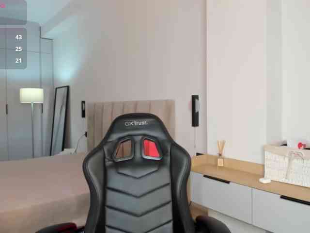 Sexy-Ev3lin webcam