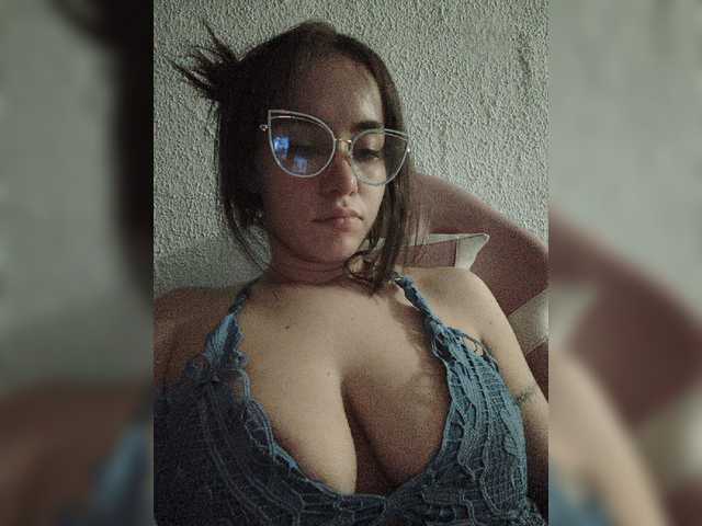 MeliissaVelez live cam on BongaCams