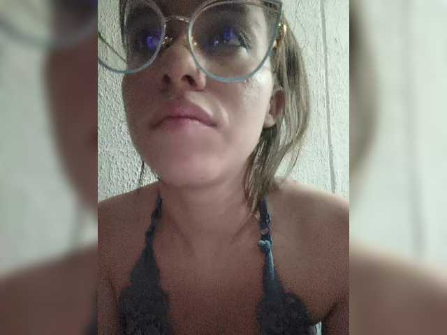 MeliissaVelez live cam on BongaCams