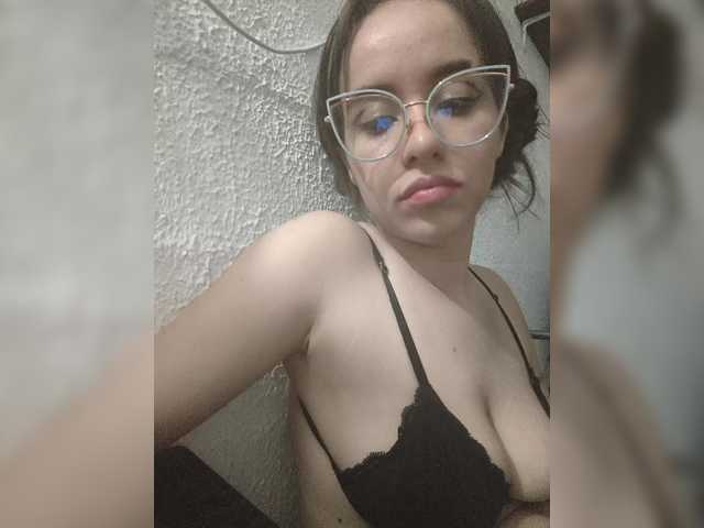 MeliissaVelez live cam on BongaCams