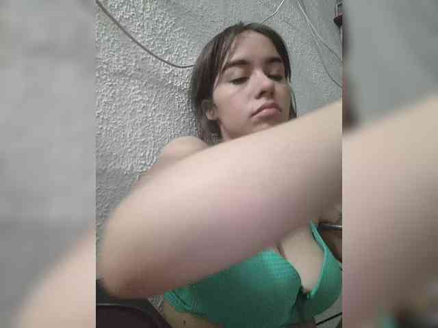 モデル: MeliissaVelez