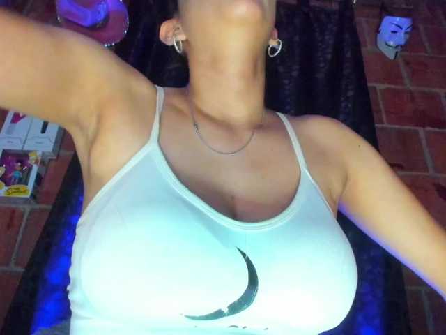cata-anngel live cam on BongaCams