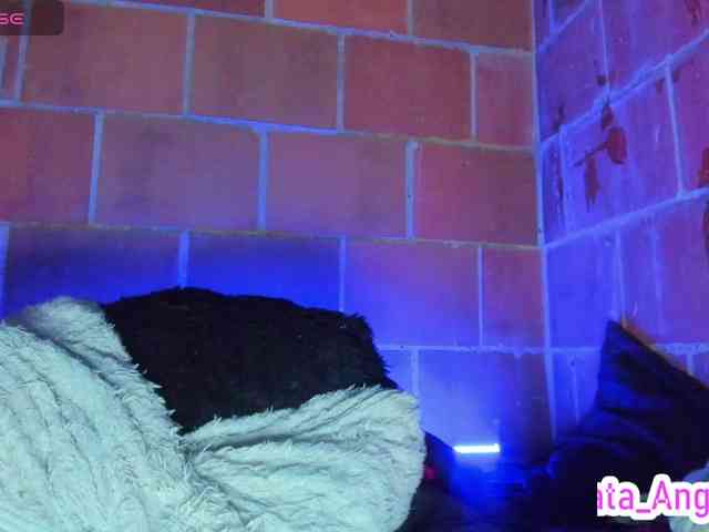 cata-anngel Live Webcam on BongaCams
