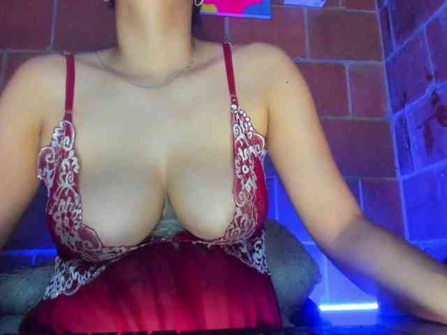 cata-anngel Live Webcam on BongaCams
