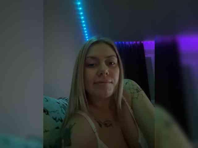 Dayana2104 Live Webcam on BongaCams