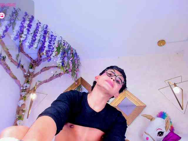 Jhonny-Blake Live Webcam on BongaCams