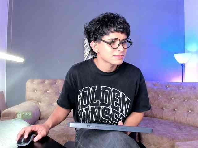 Jhonny-Blake Jhonny-Blake