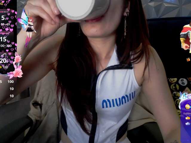 -yuyi live cam on BongaCams