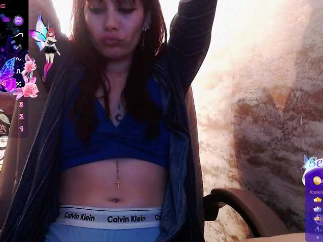 -yuyi live cam on BongaCams