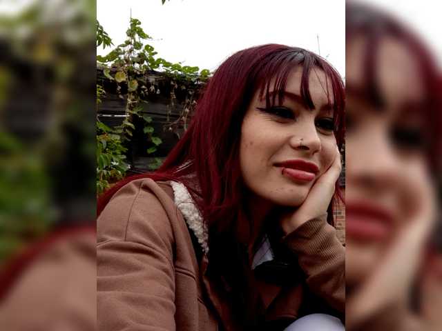 -yuyi live cam on BongaCams