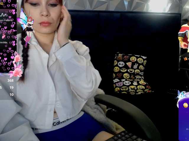 -yuyi live webcam show