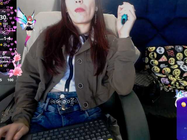 -yuyi live cam on BongaCams