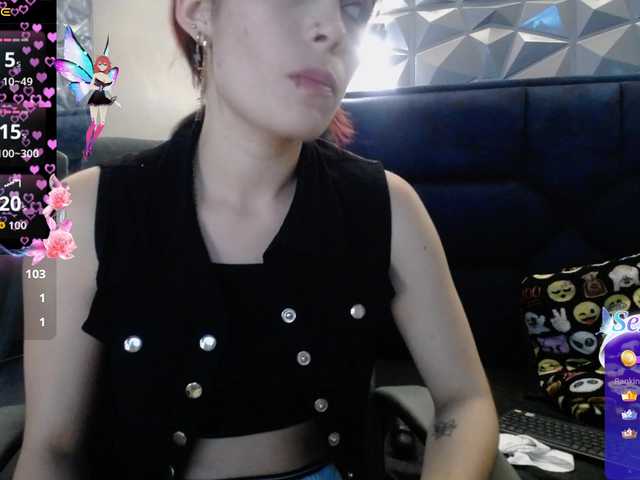 -yuyi live cam on BongaCams