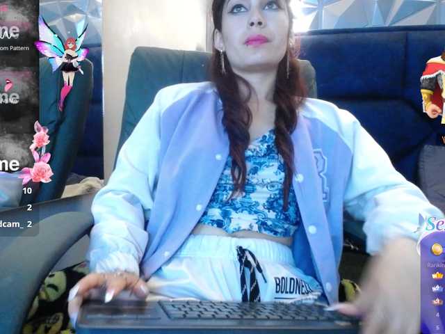 -yuyi live cam on BongaCams