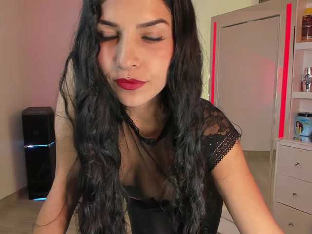 Brunette-Of-Your-Dreams live cam on BongaCams