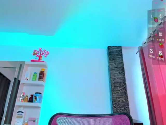 Brunette-Of-Your-Dreams live cam on BongaCams