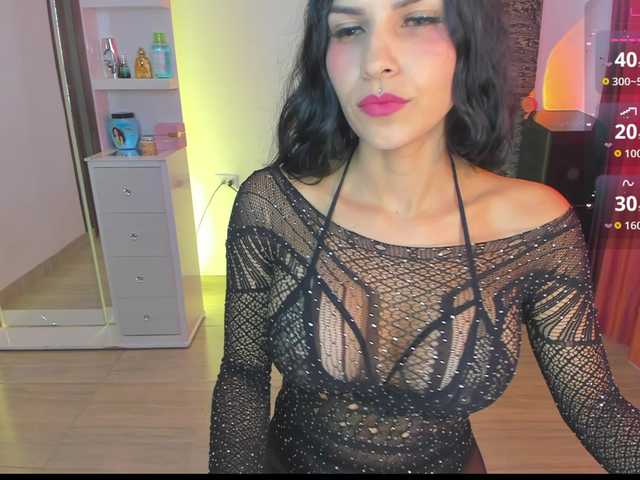 Brunette-Of-Your-Dreams live cam on BongaCams