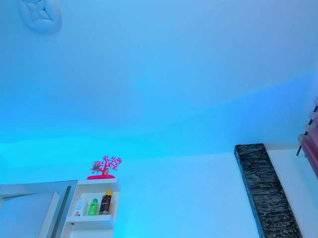 Brunette-Of-Your-Dreams live cam on BongaCams