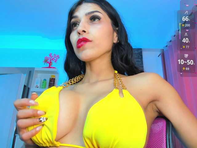 Brunette-Of-Your-Dreams live cam on BongaCams