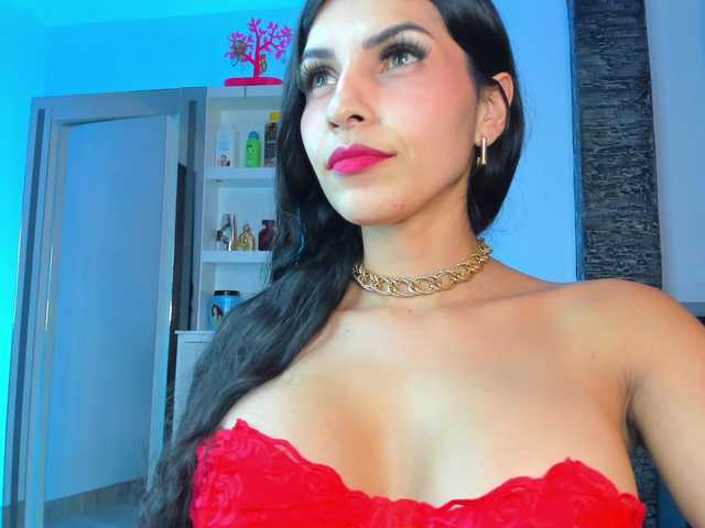 Brunette-Of-Your-Dreams live cam on BongaCams