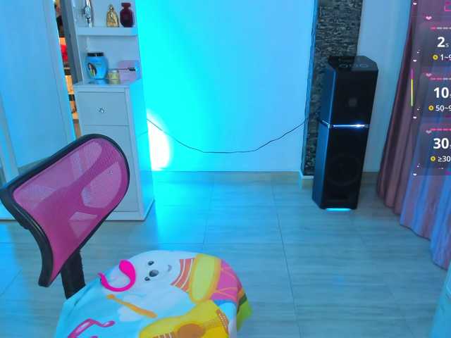 Brunette-Of-Your-Dreams live cam on BongaCams