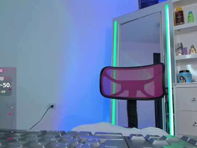 Brunette-Of-Your-Dreams live cam on BongaCams