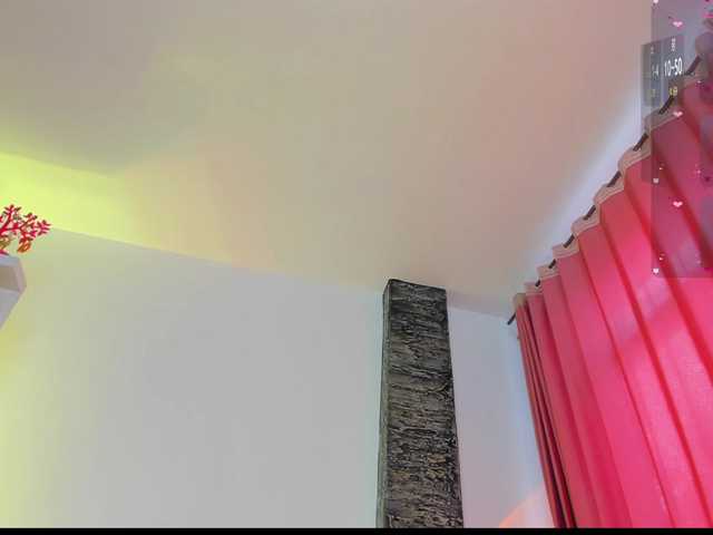 Brunette-Of-Your-Dreams live cam on BongaCams