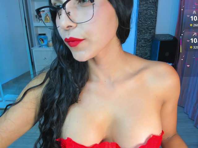 Brunette-Of-Your-Dreams