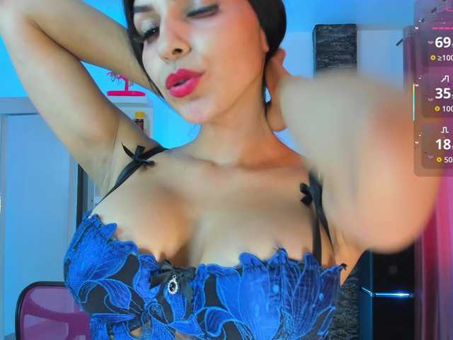 Brunette-Of-Your-Dreams live cam on BongaCams