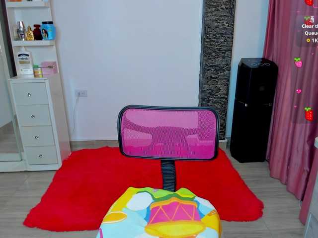 Brunette-Of-Your-Dreams