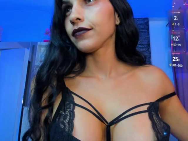 Brunette-Of-Your-Dreams live cam on BongaCams