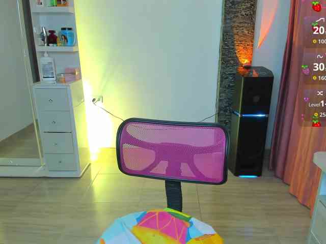 Brunette-Of-Your-Dreams