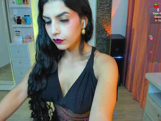 Brunette-Of-Your-Dreams