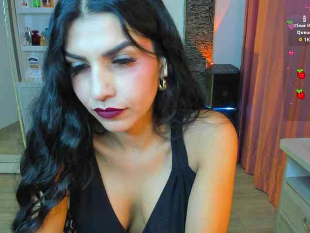 Brunette-Of-Your-Dreams