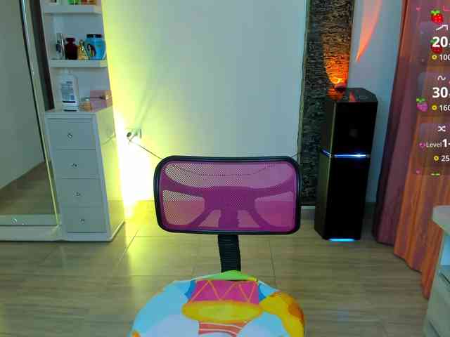 Brunette-Of-Your-Dreams