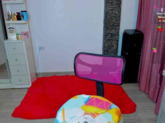 Brunette-Of-Your-Dreams