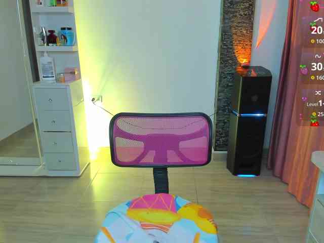 Brunette-Of-Your-Dreams