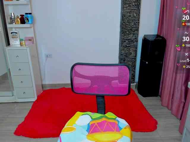 Brunette-Of-Your-Dreams