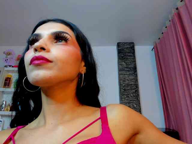 Brunette-Of-Your-Dreams