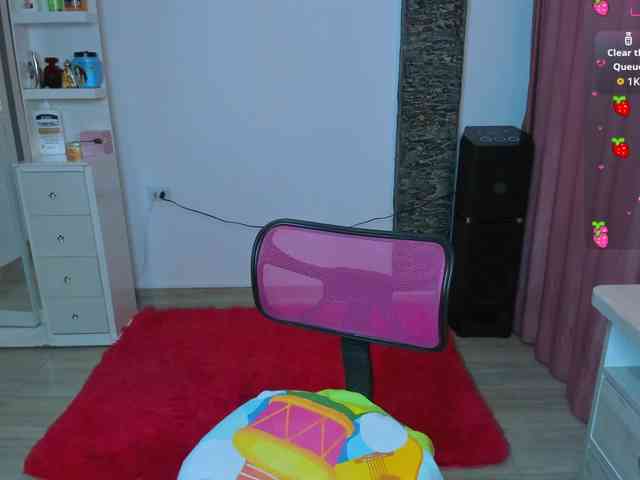 Brunette-Of-Your-Dreams