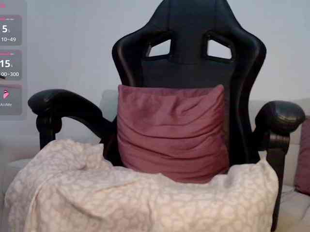 EmillyGreen1 webcam