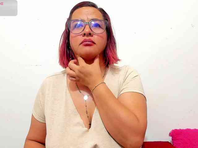 hazeel34 webcam