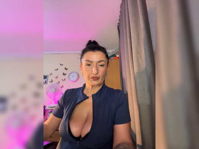 Hotangel75 live cam on BongaCams
