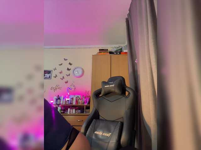 Hotangel75's BongaCams show and profile