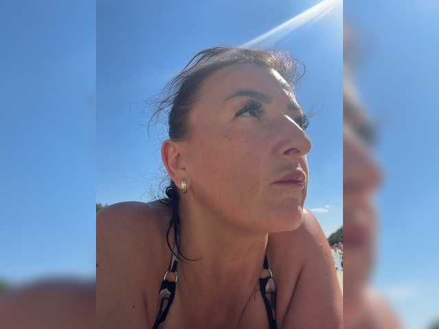Hotangel75 live cam on BongaCams
